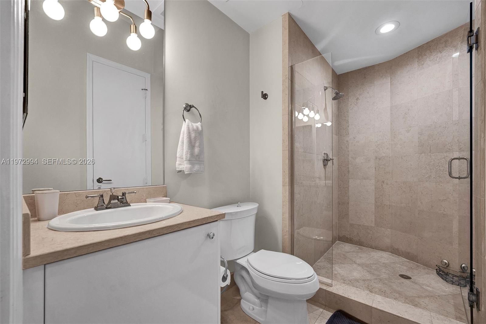 20000 E Country Club Dr Unit: PH06