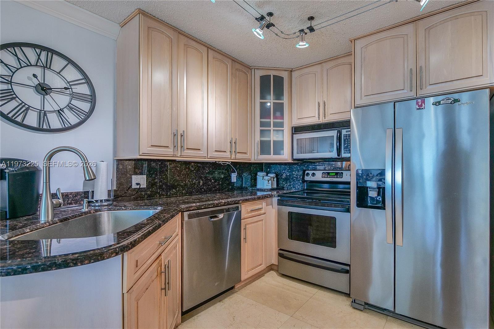 1620 S Ocean Blvd # J Unit: 16-J