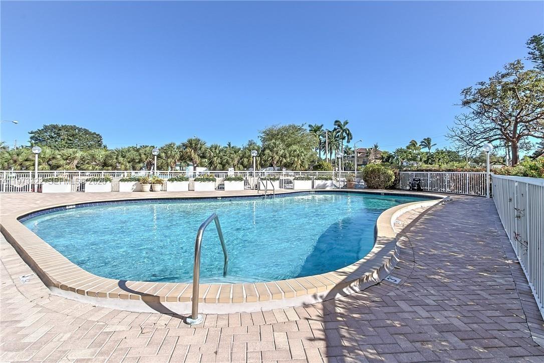 2701 N Ocean Blvd # 14B