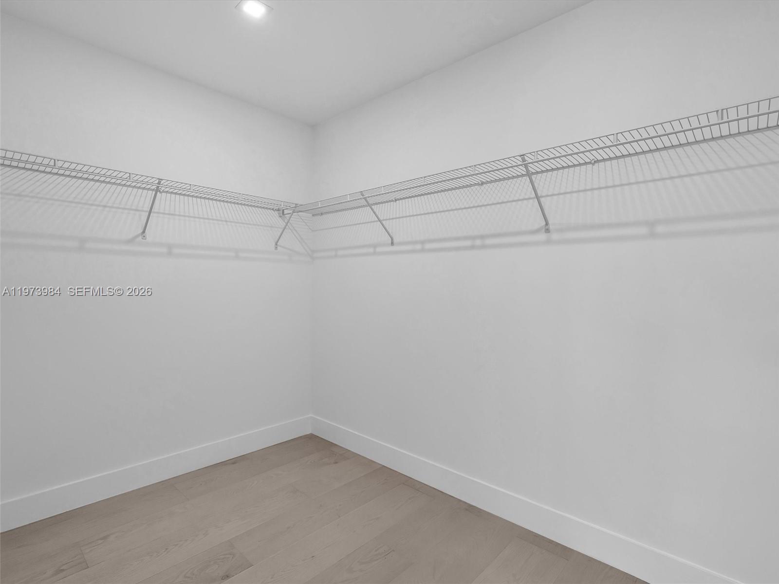 4652 SW 32ND AVE # B2