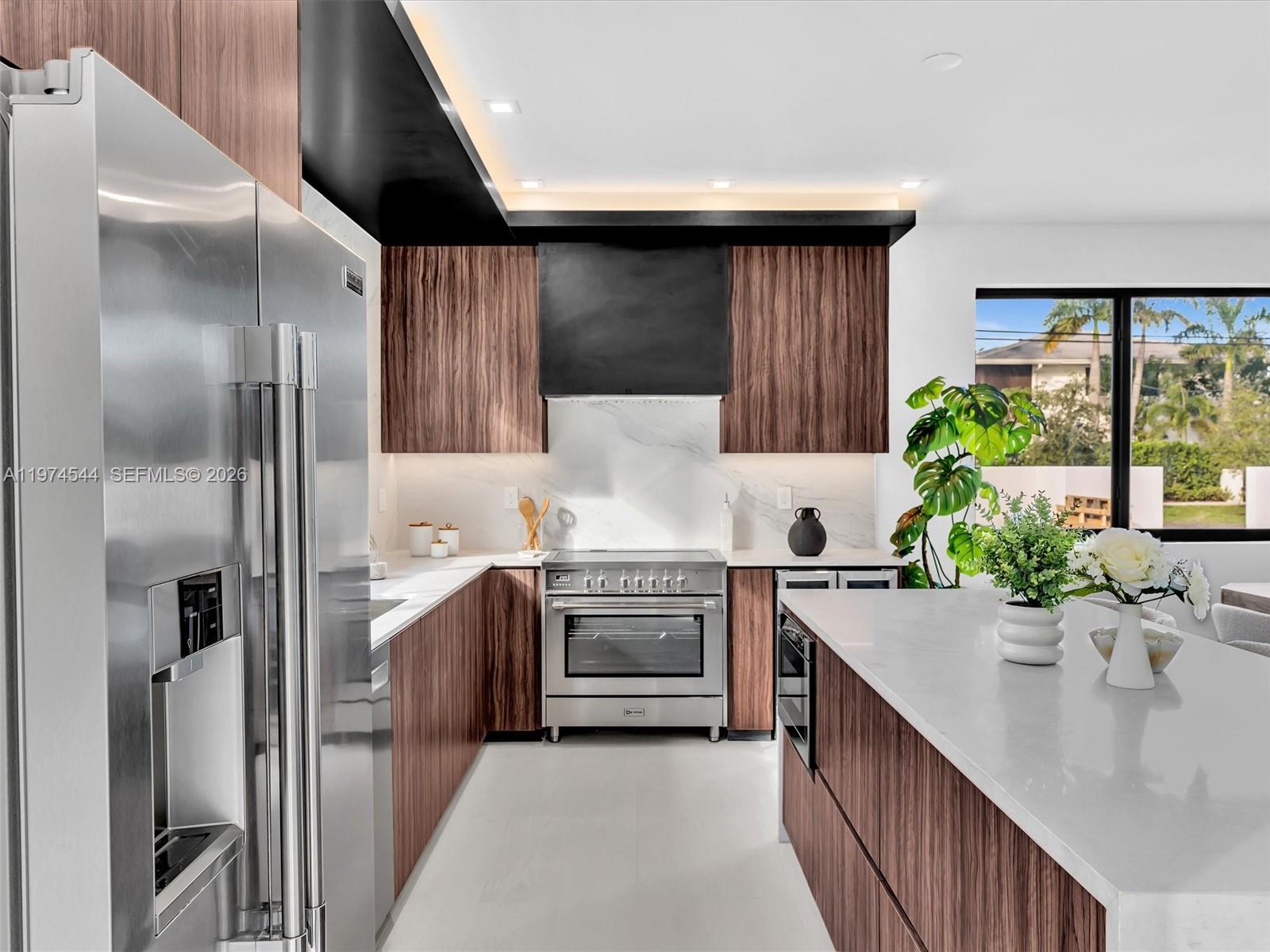 4648 SW 32ND AVE # B3