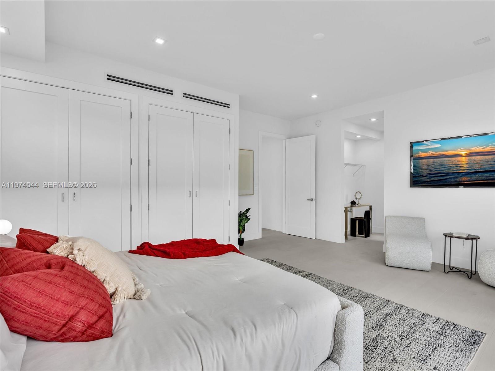 4648 SW 32ND AVE # B3