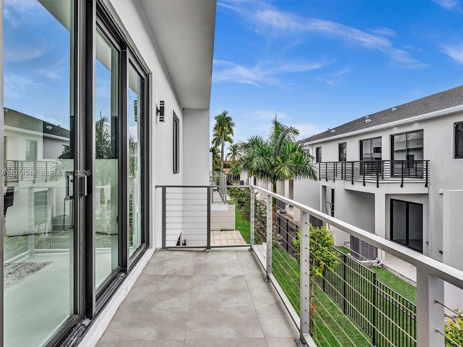 4648 SW 32ND AVE # B3