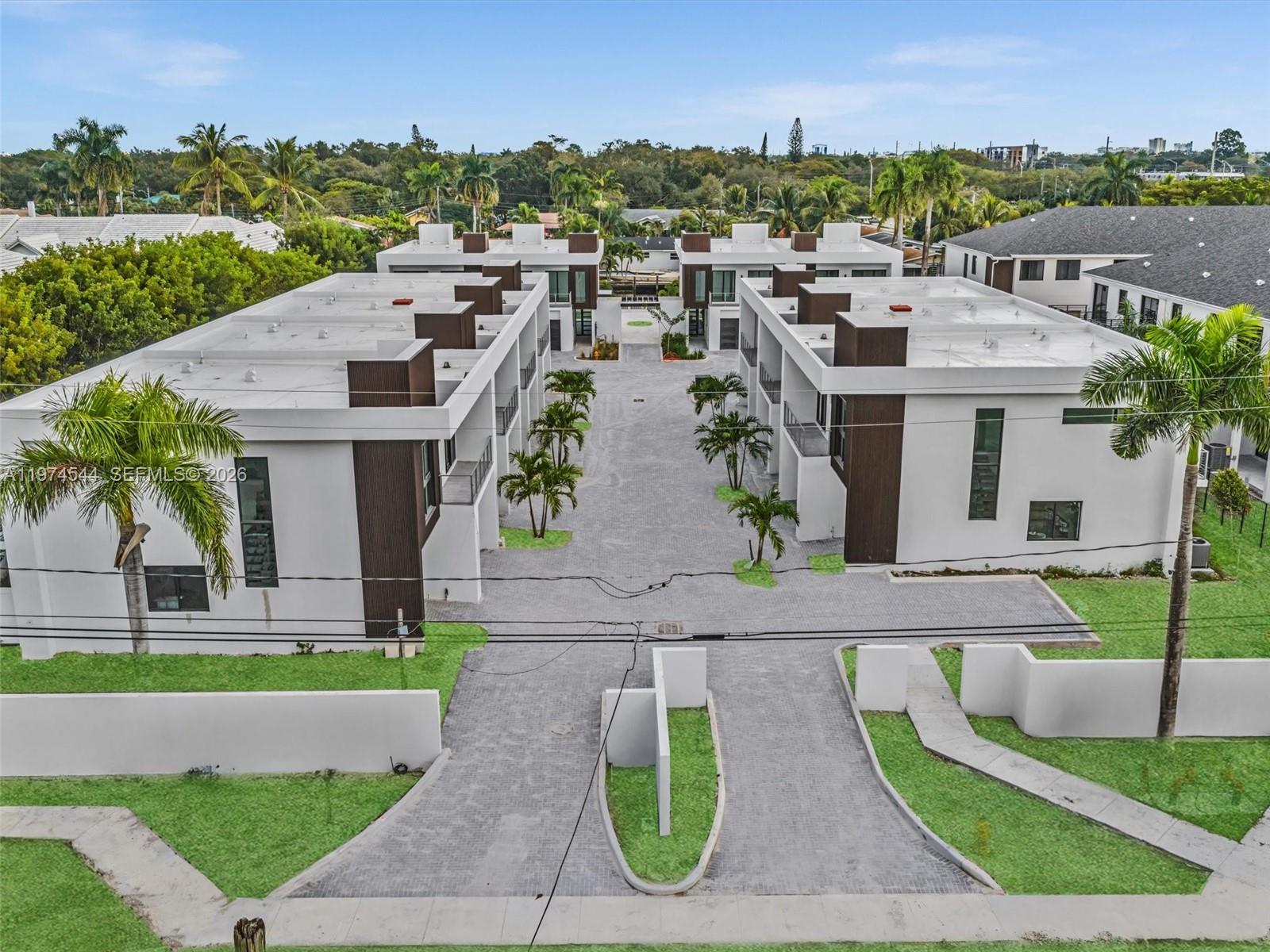 4648 SW 32ND AVE # B3