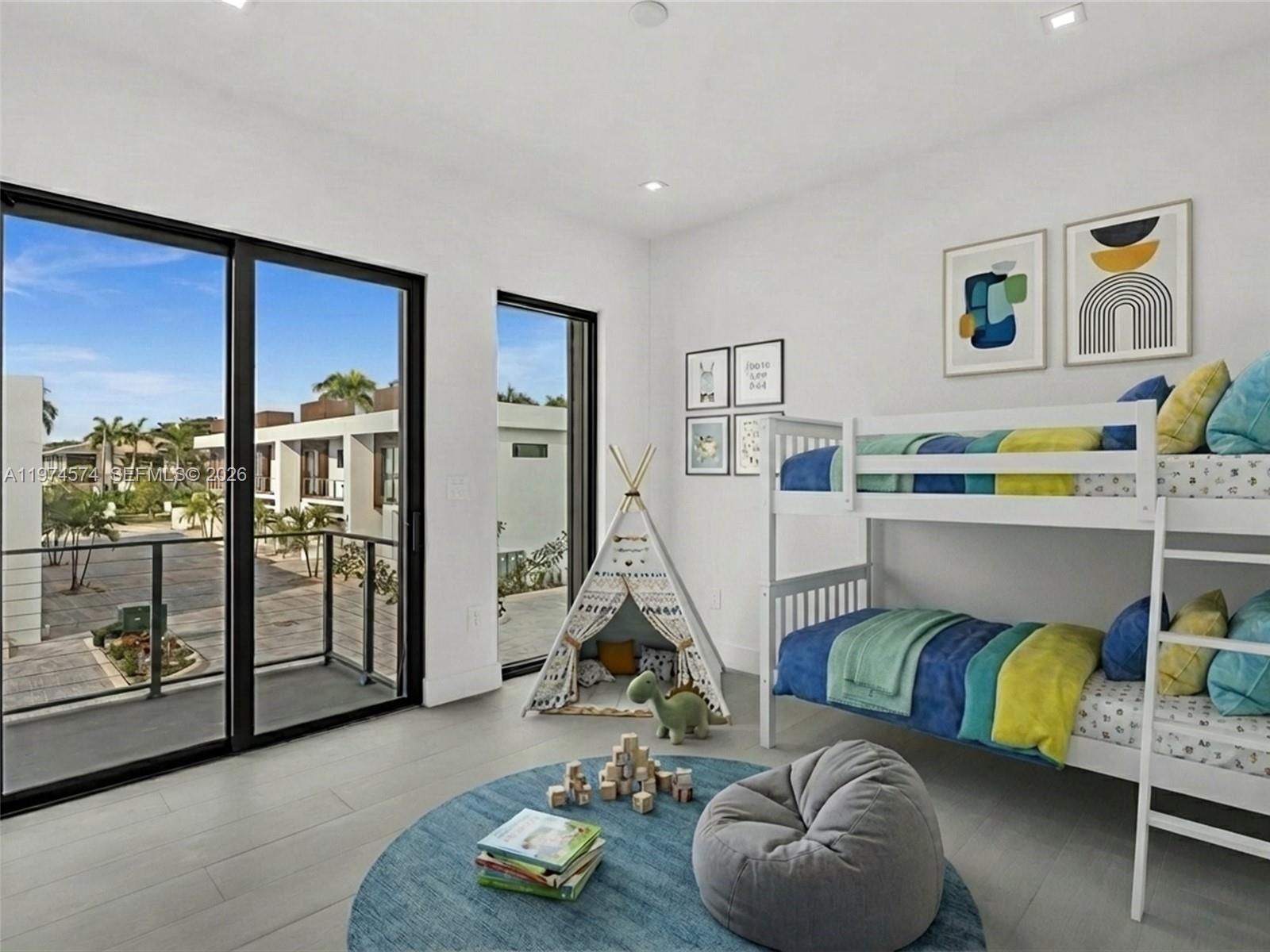 4638 SW 32ND AVE # D2