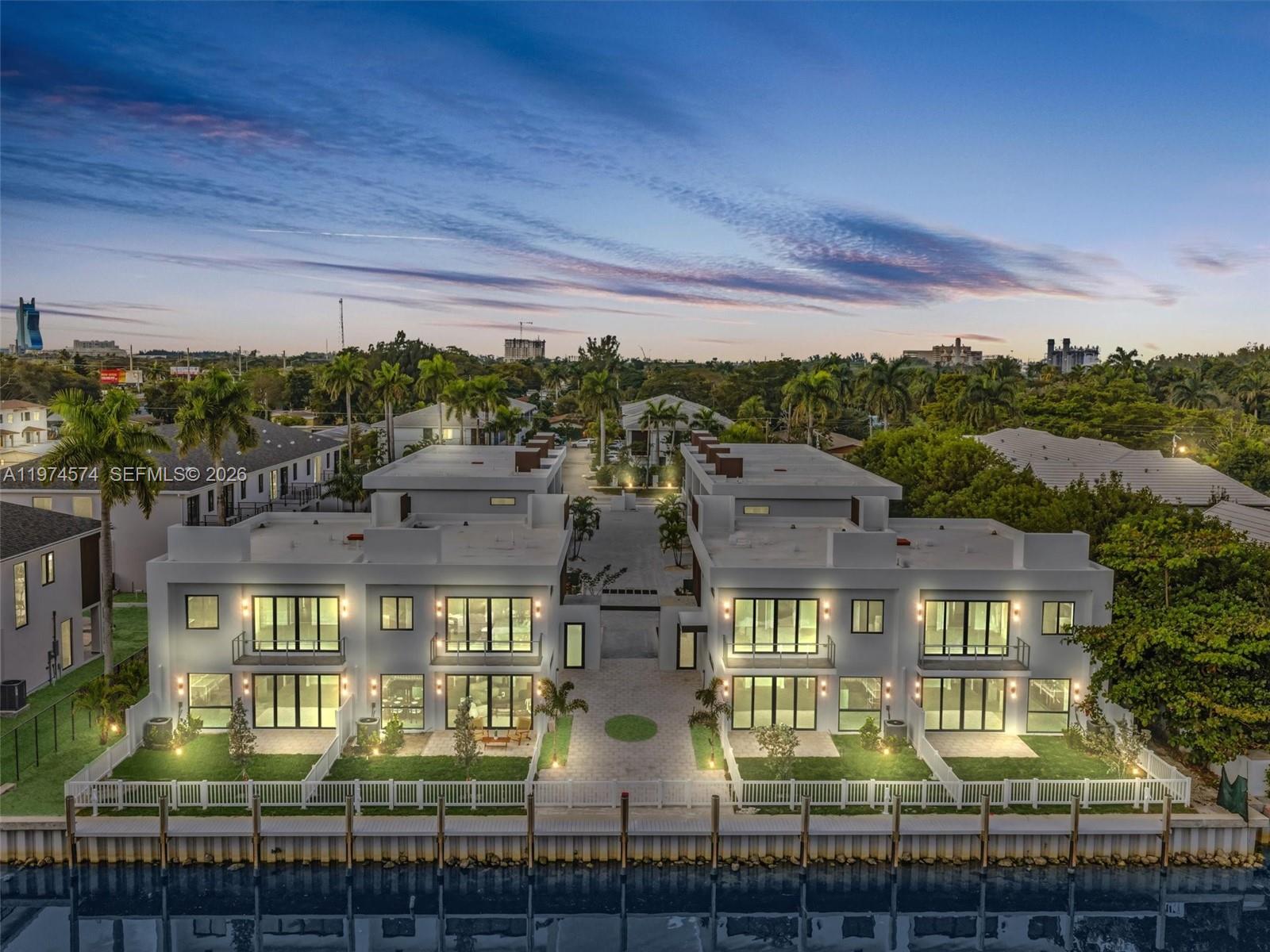 4638 SW 32ND AVE # D2