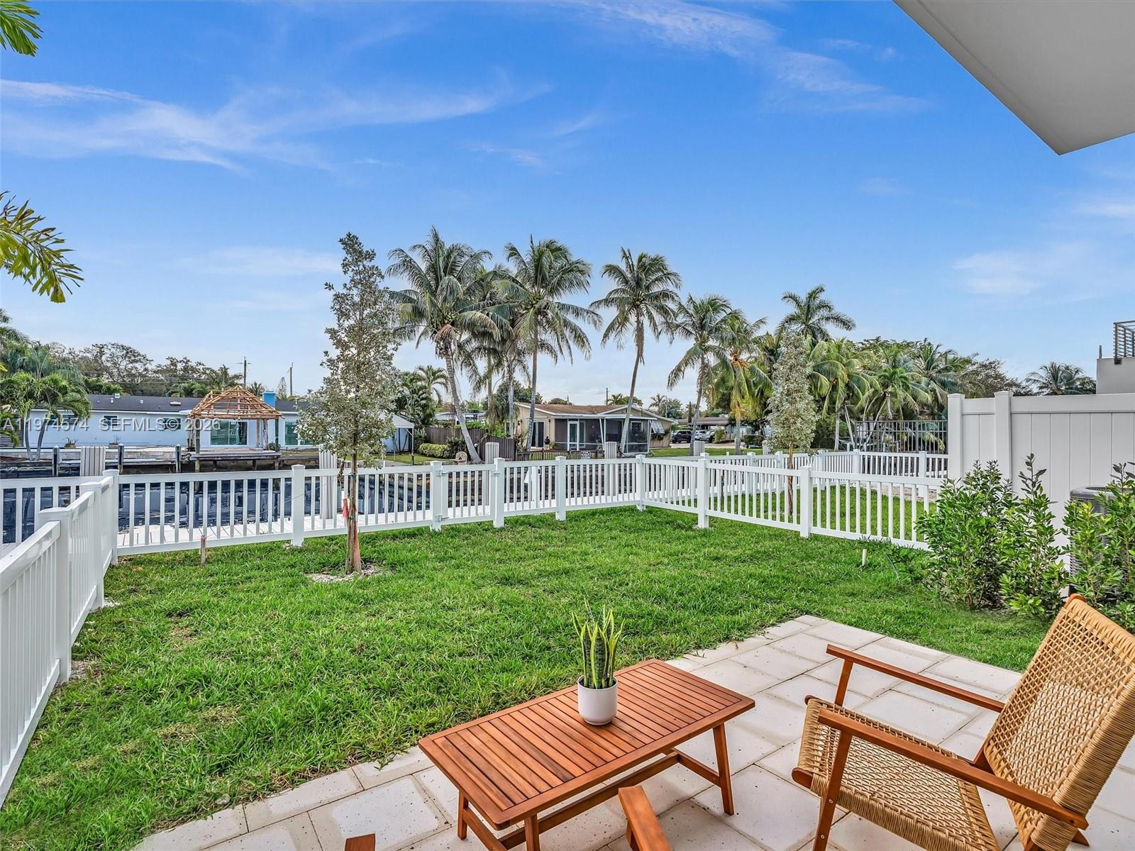 4638 SW 32ND AVE # D2