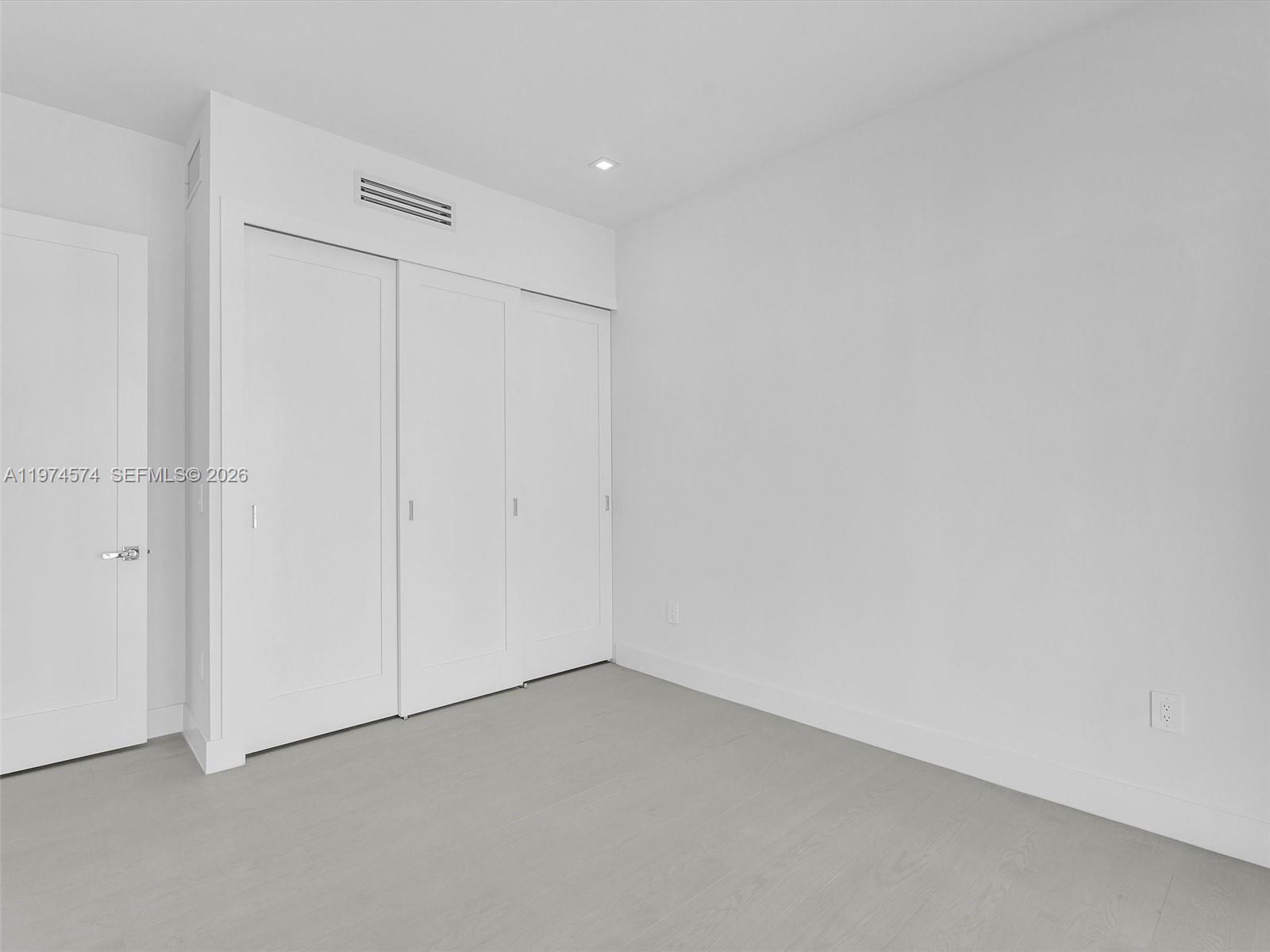 4638 SW 32ND AVE # D2