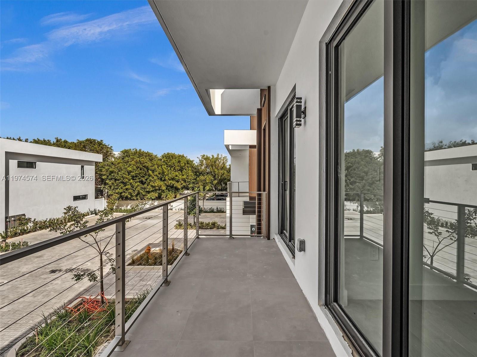 4638 SW 32ND AVE # D2