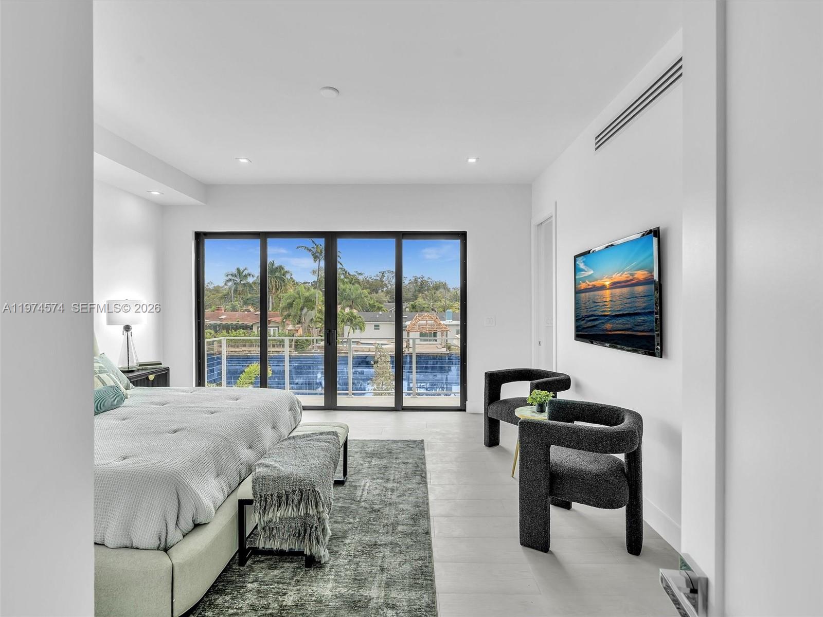 4638 SW 32ND AVE # D2