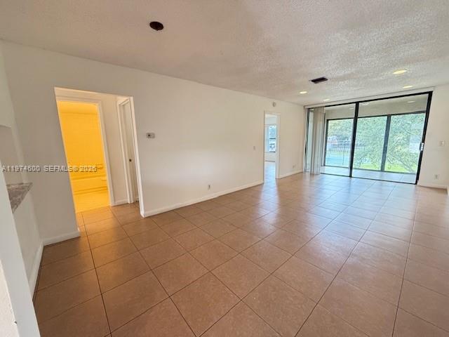 207 Lake Pointe Dr # 201