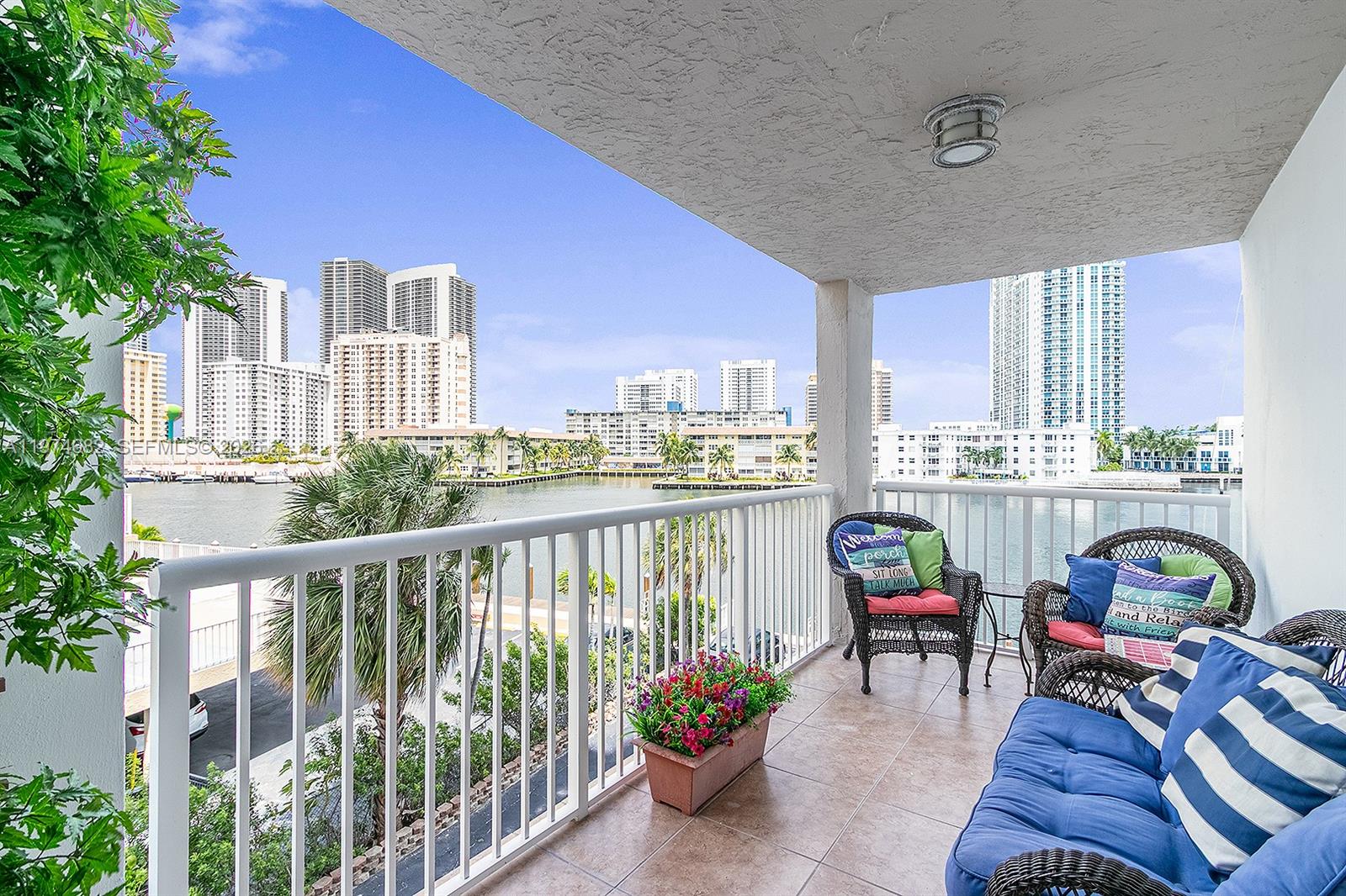 121 Golden Isles Dr # 201