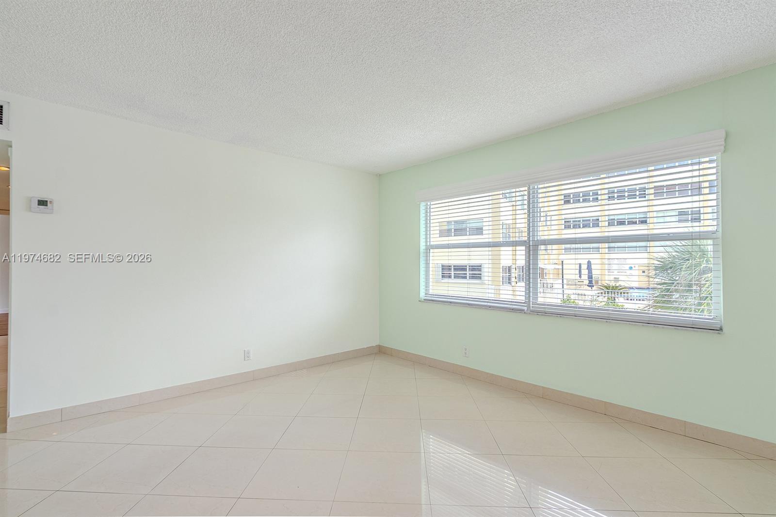 121 Golden Isles Dr # 201