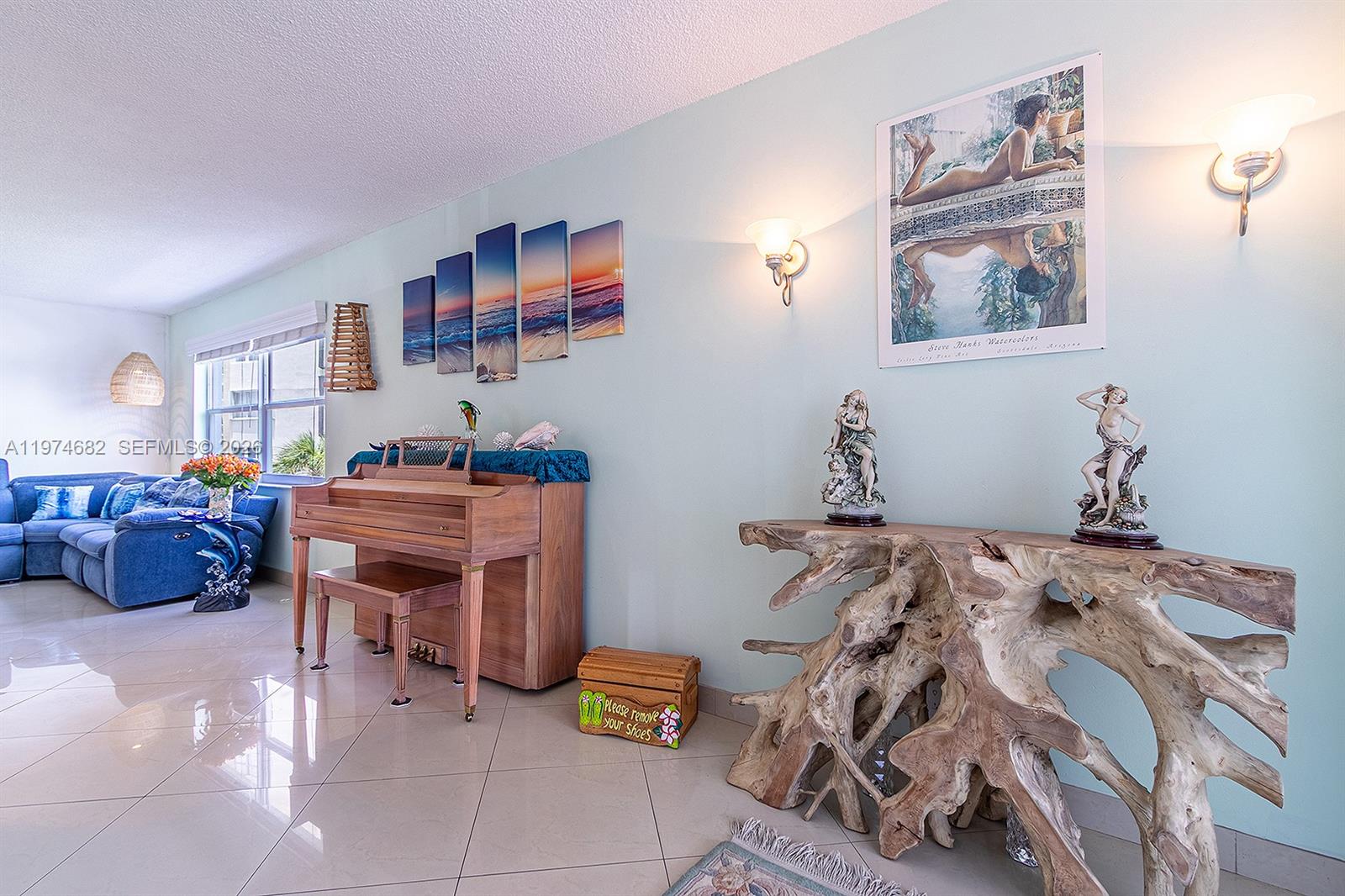 121 Golden Isles Dr # 201