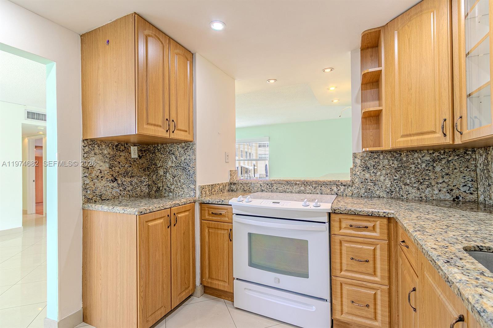 121 Golden Isles Dr # 201