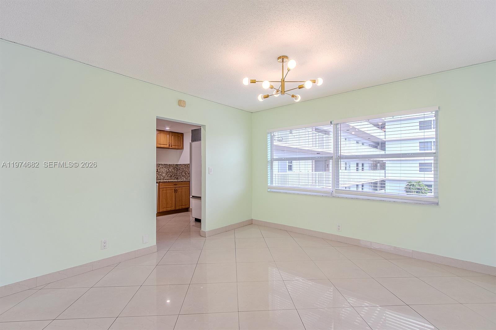 121 Golden Isles Dr # 201