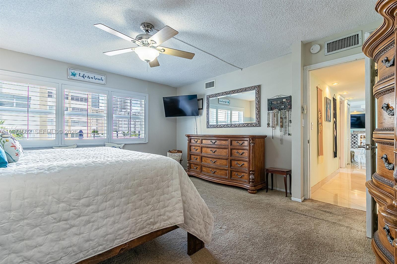 121 Golden Isles Dr # 201