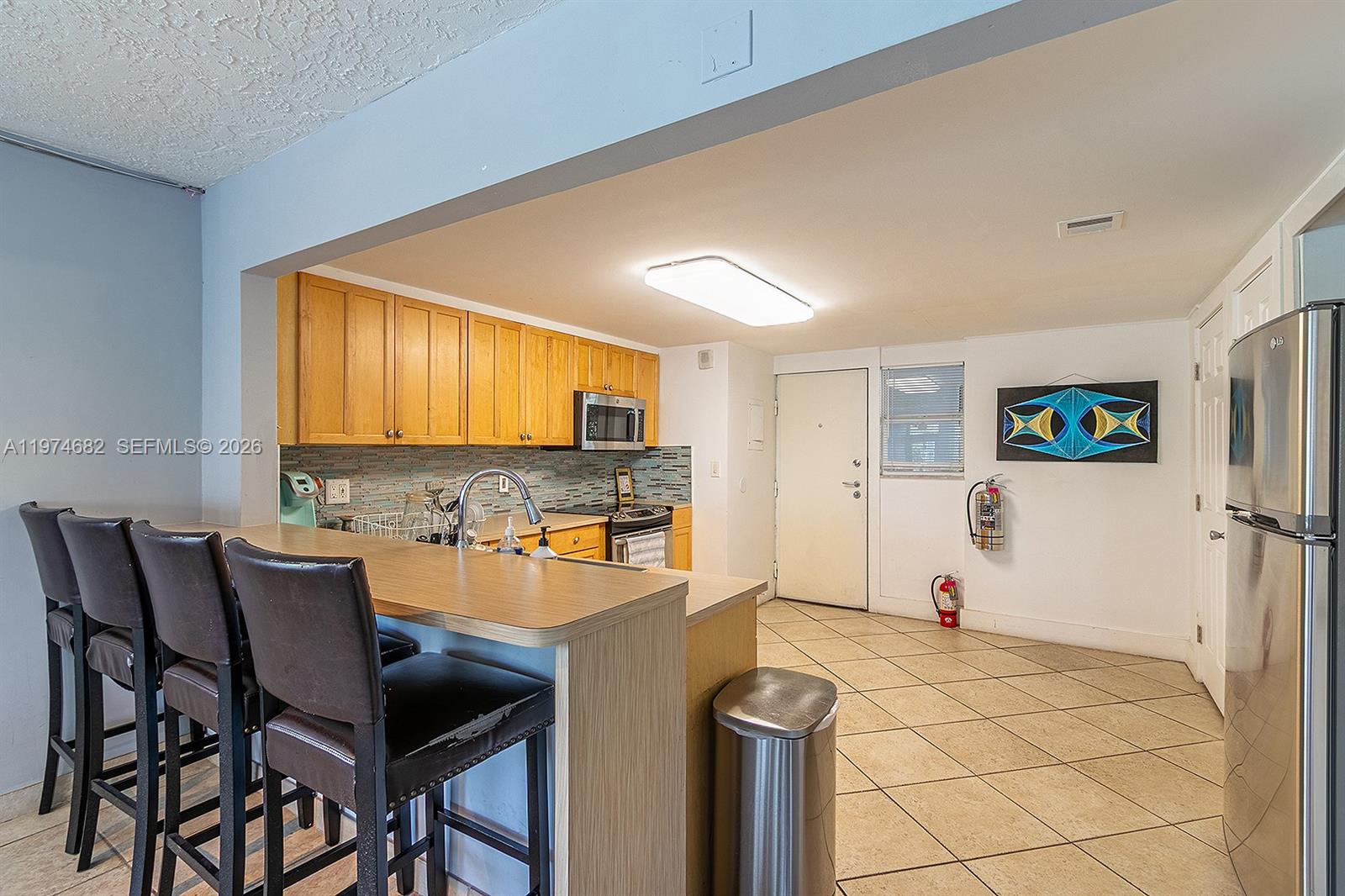 121 Golden Isles Dr # 201