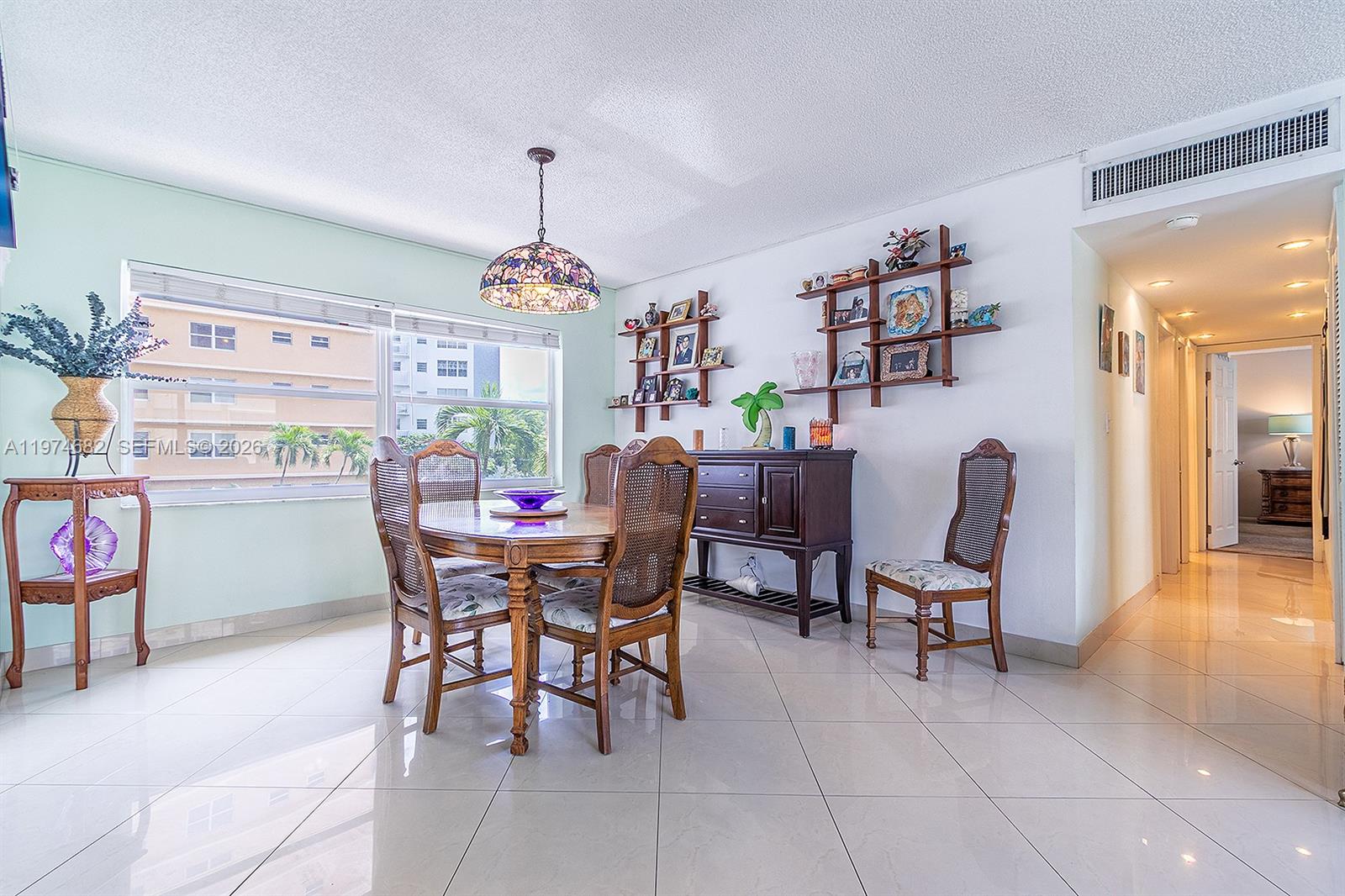 121 Golden Isles Dr # 201