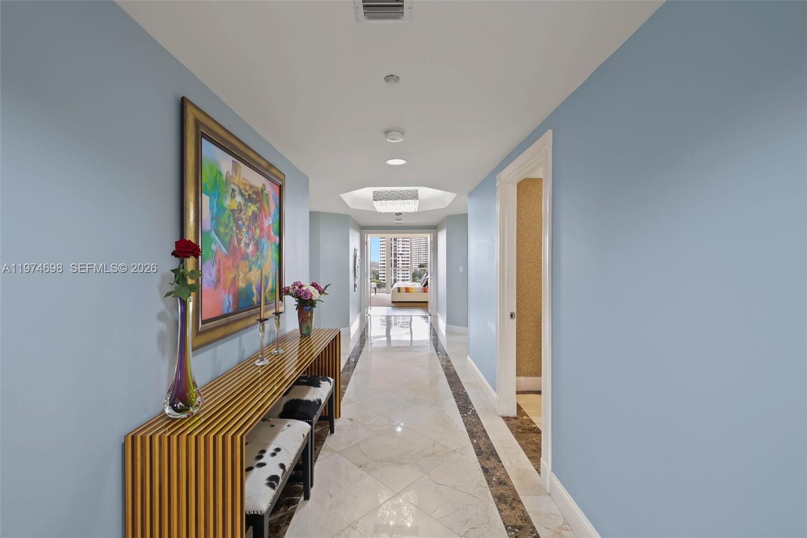 2600 Island Blvd # 1006