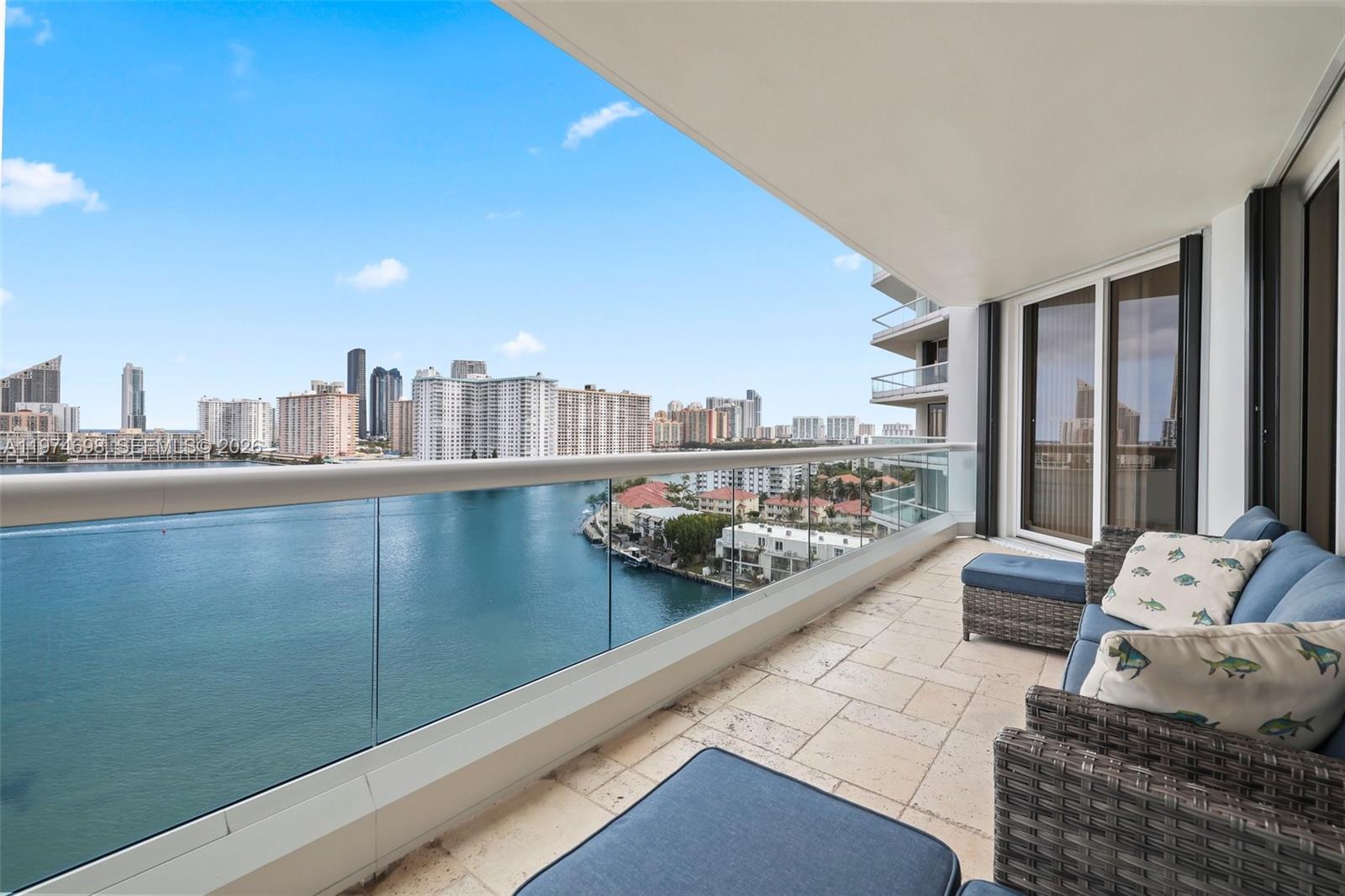 2600 Island Blvd # 1006