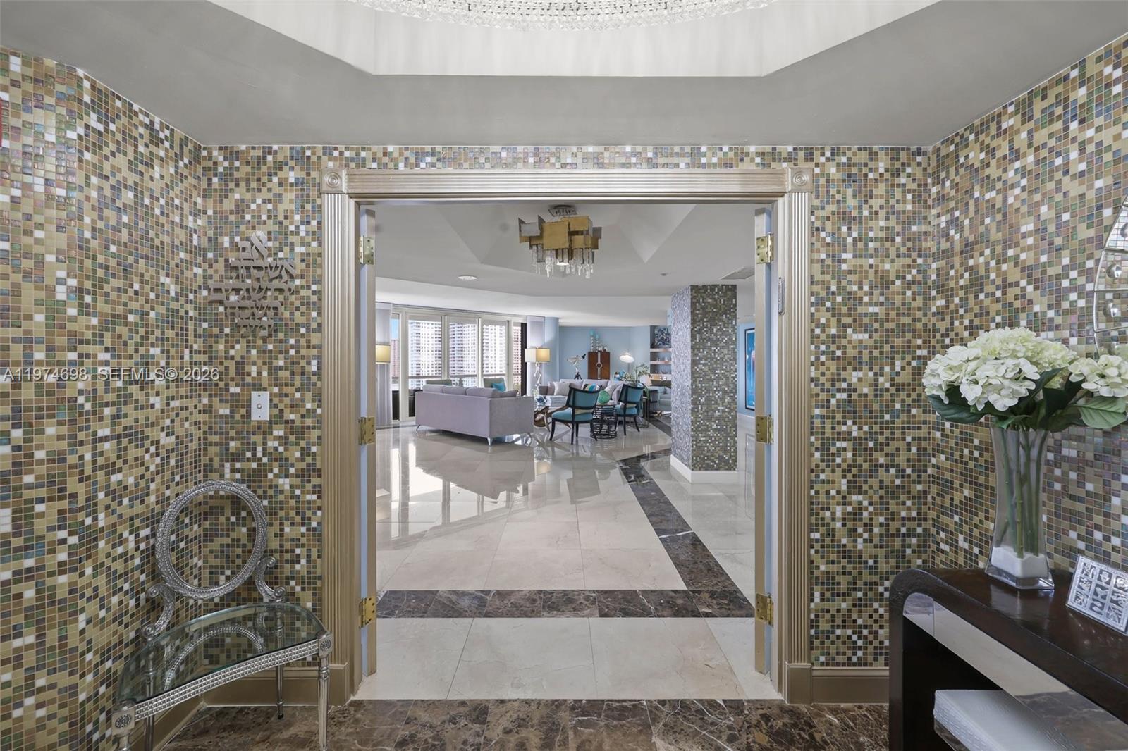 2600 Island Blvd # 1006