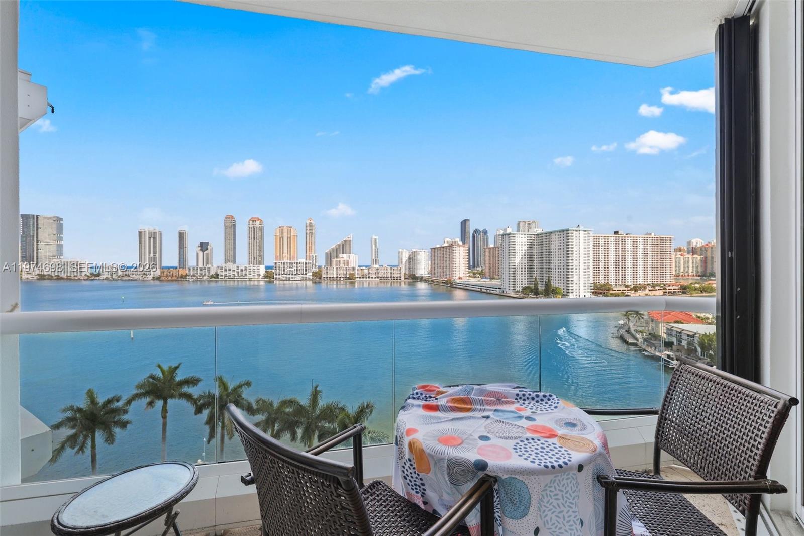 2600 Island Blvd # 1006