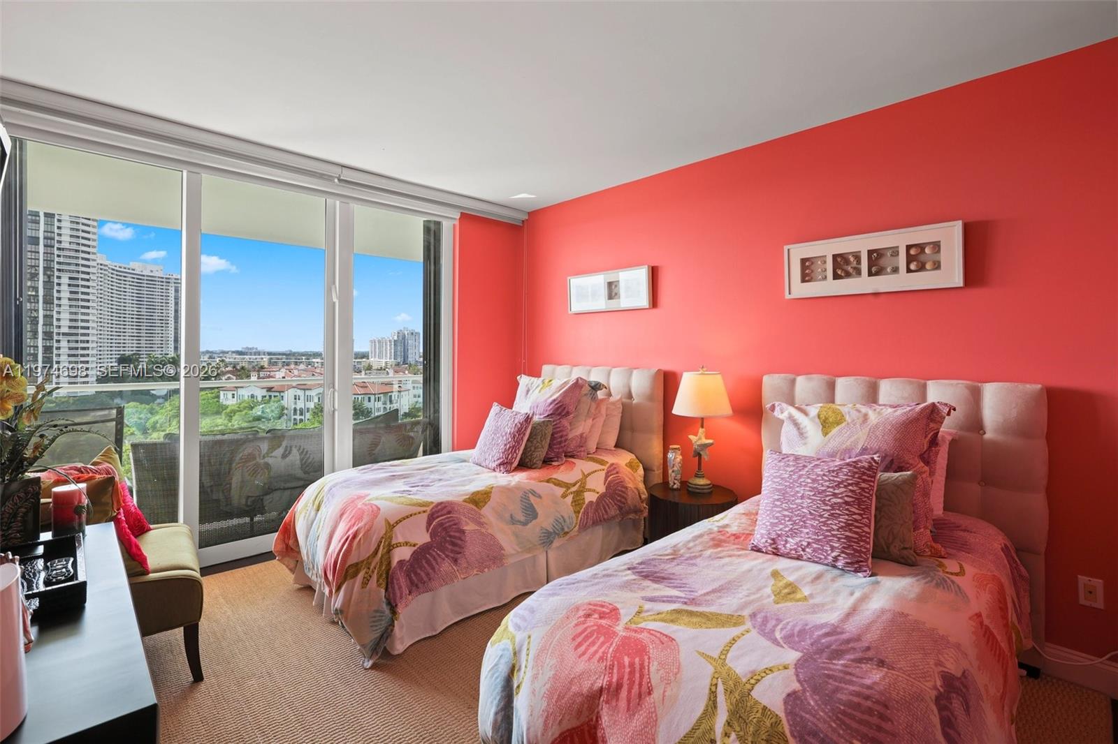 2600 Island Blvd # 1006