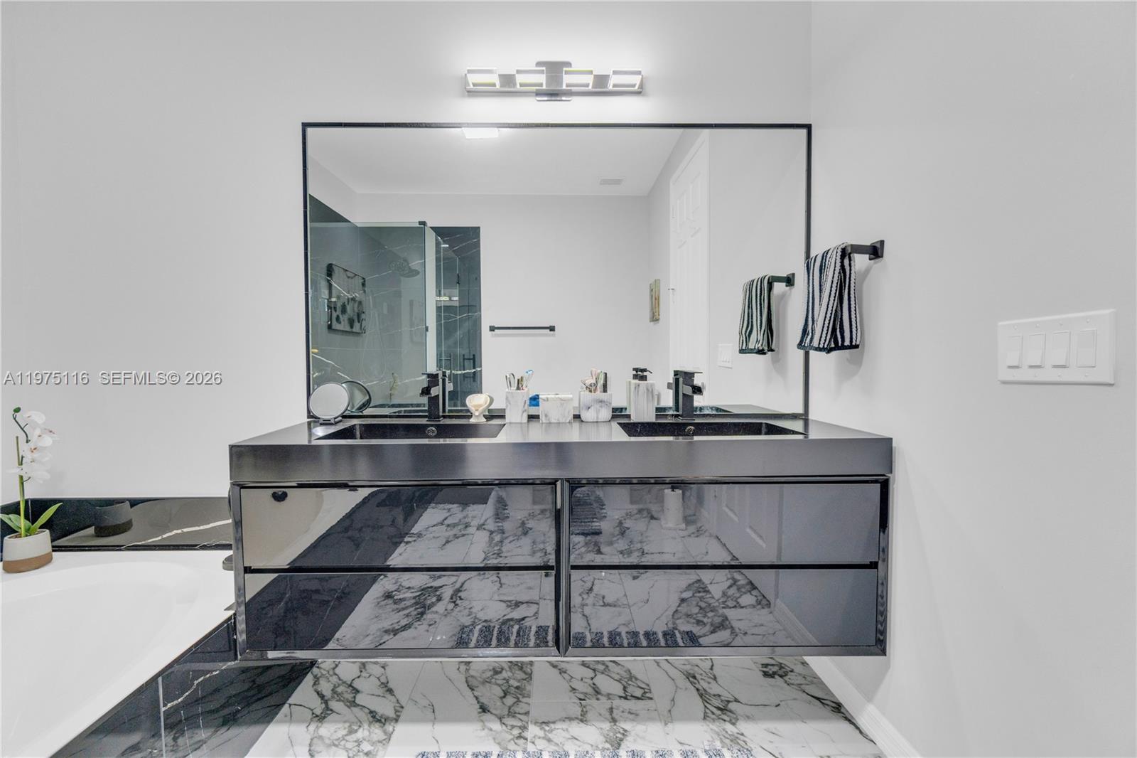 1019 W Longport Cir # 5A