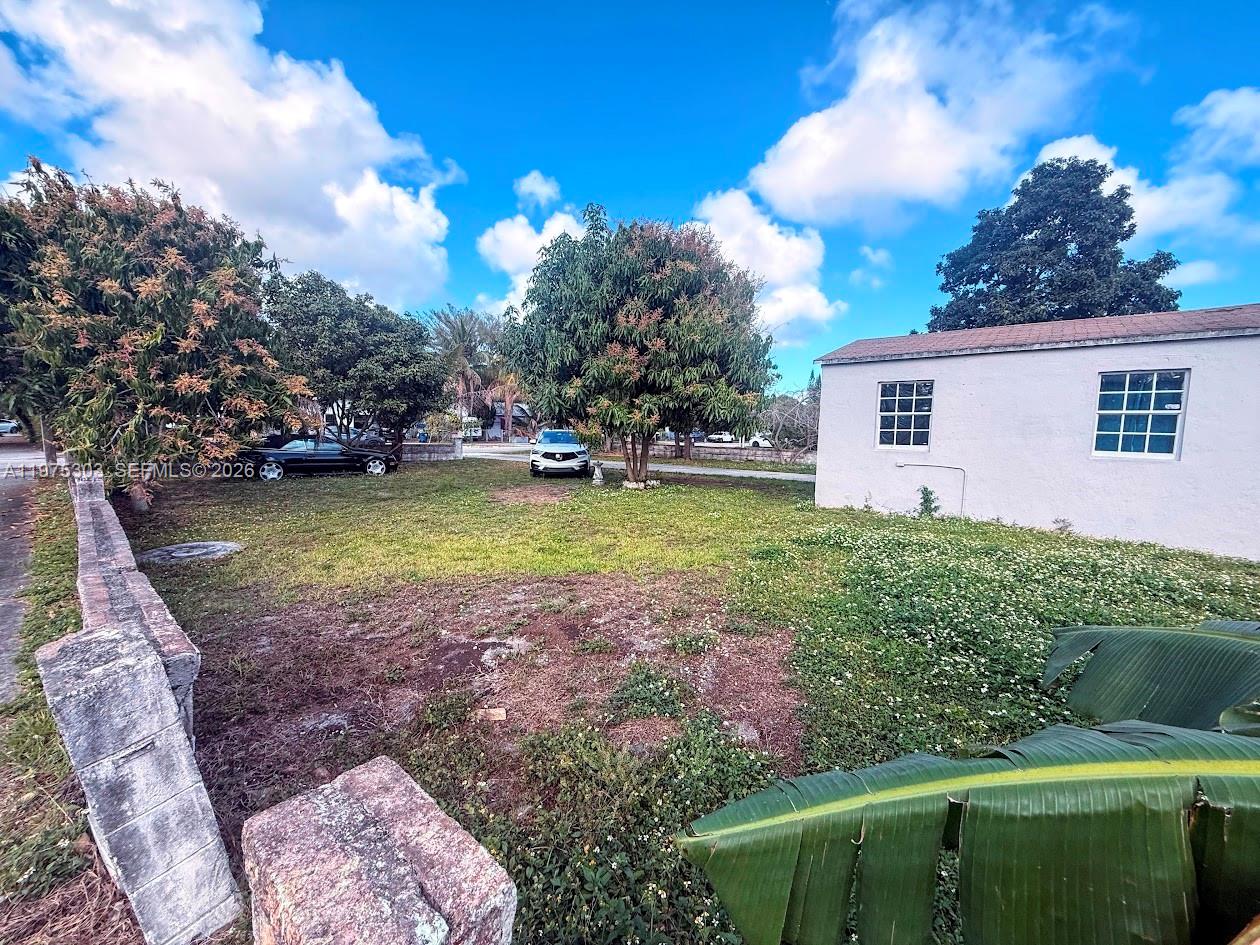 1086 NW 101st St
