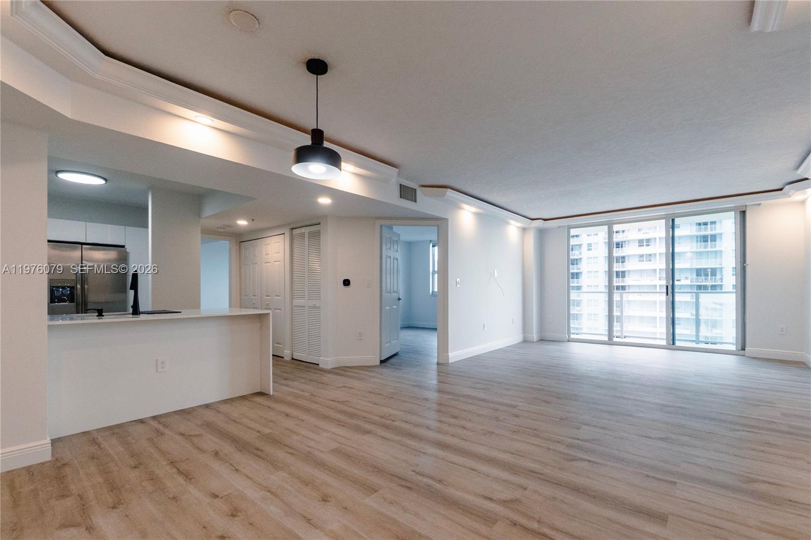 1155 Brickell Bay Dr # 2204