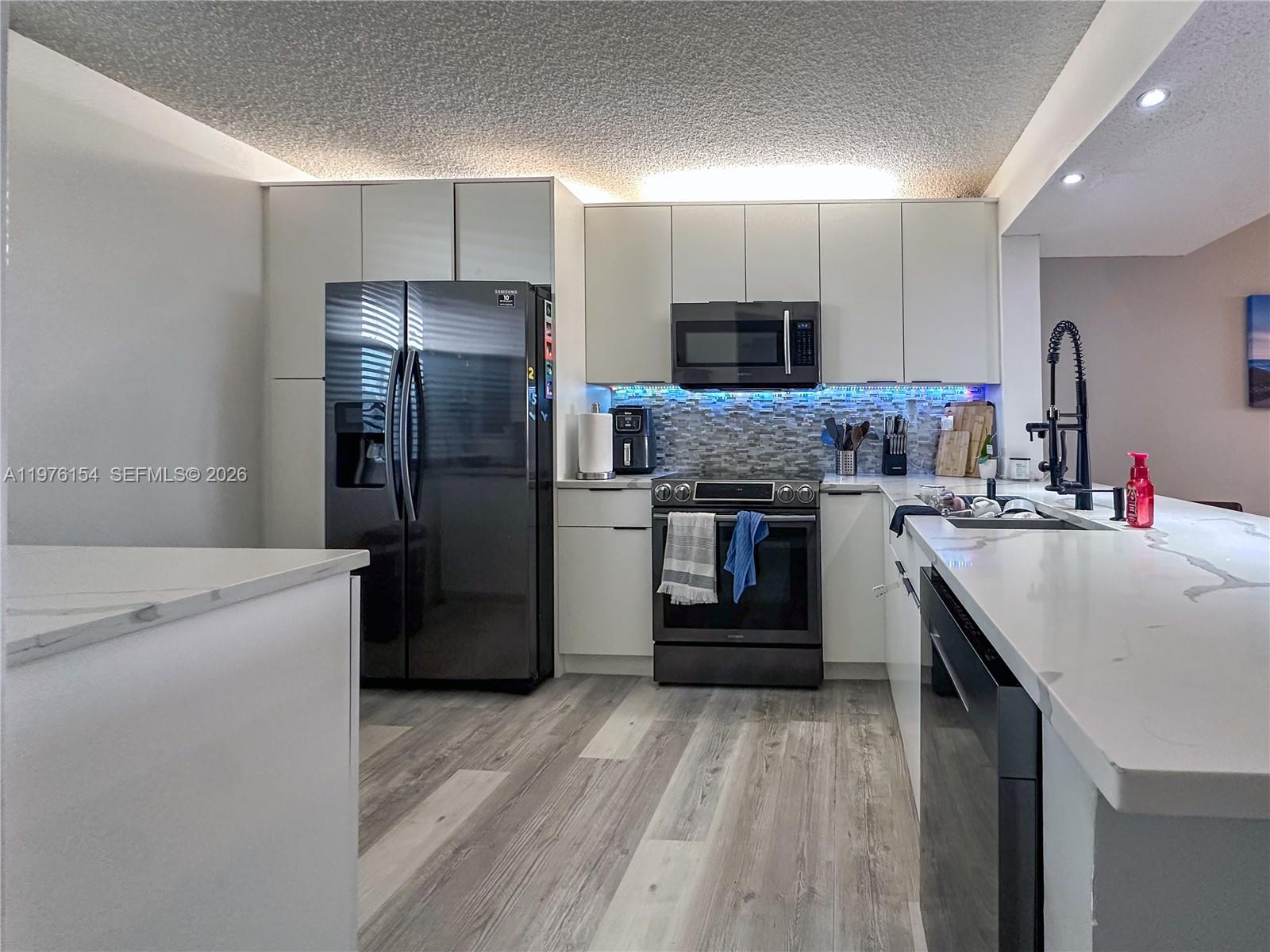 2766 S Carambola Cir S # 404