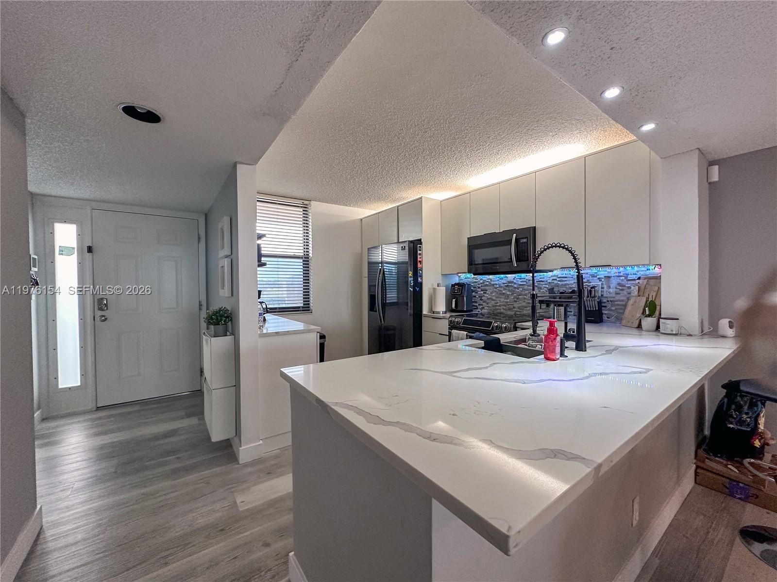 2766 S Carambola Cir S # 404
