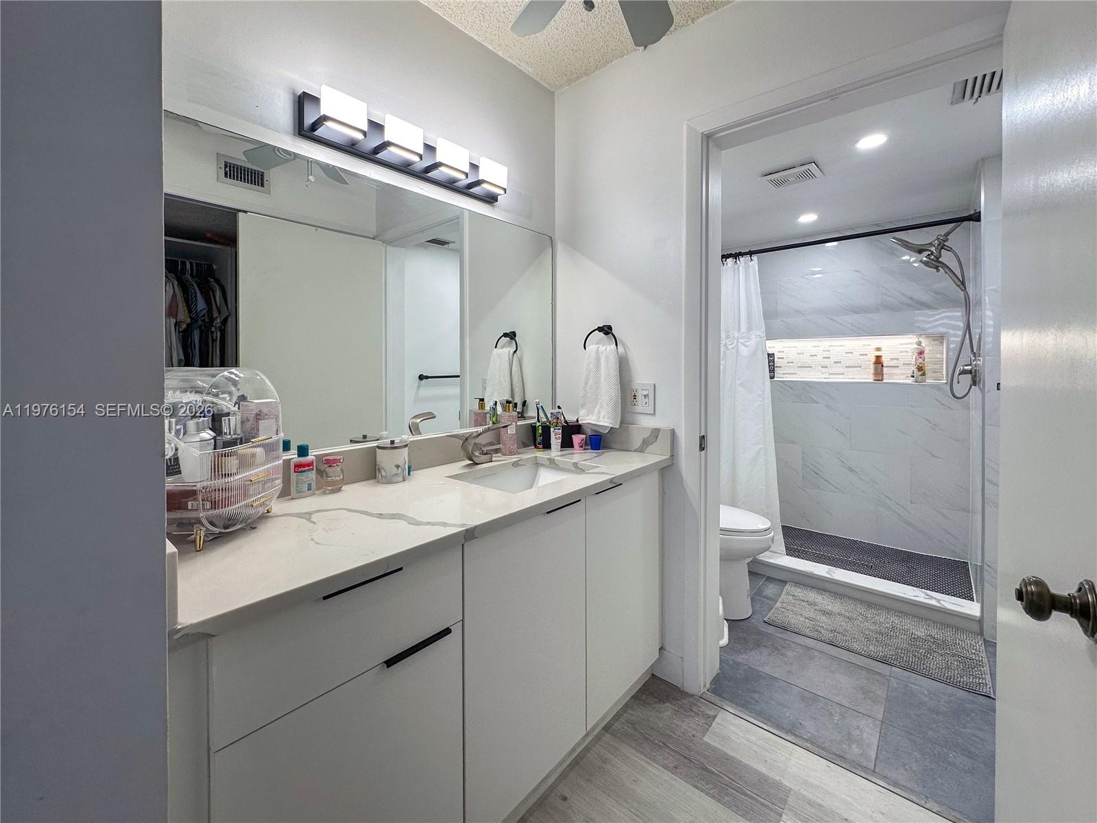 2766 S Carambola Cir S # 404