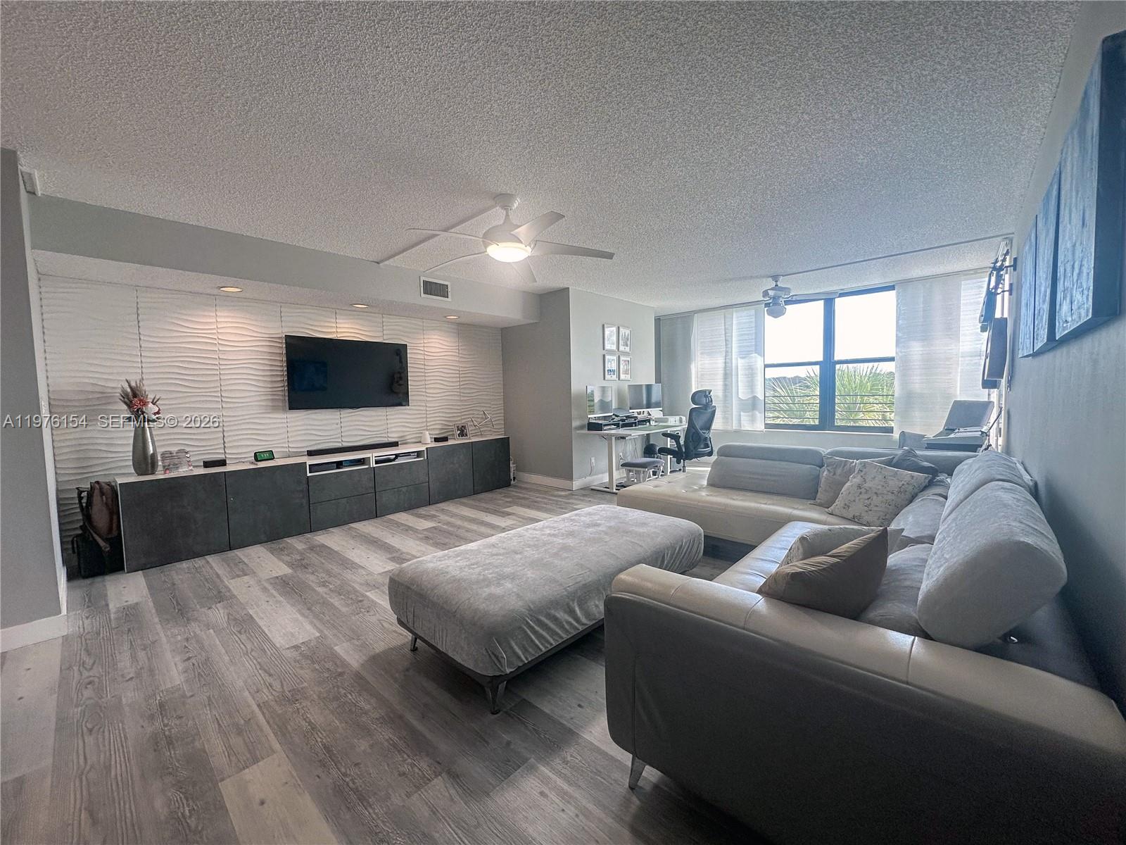 2766 S Carambola Cir S # 404