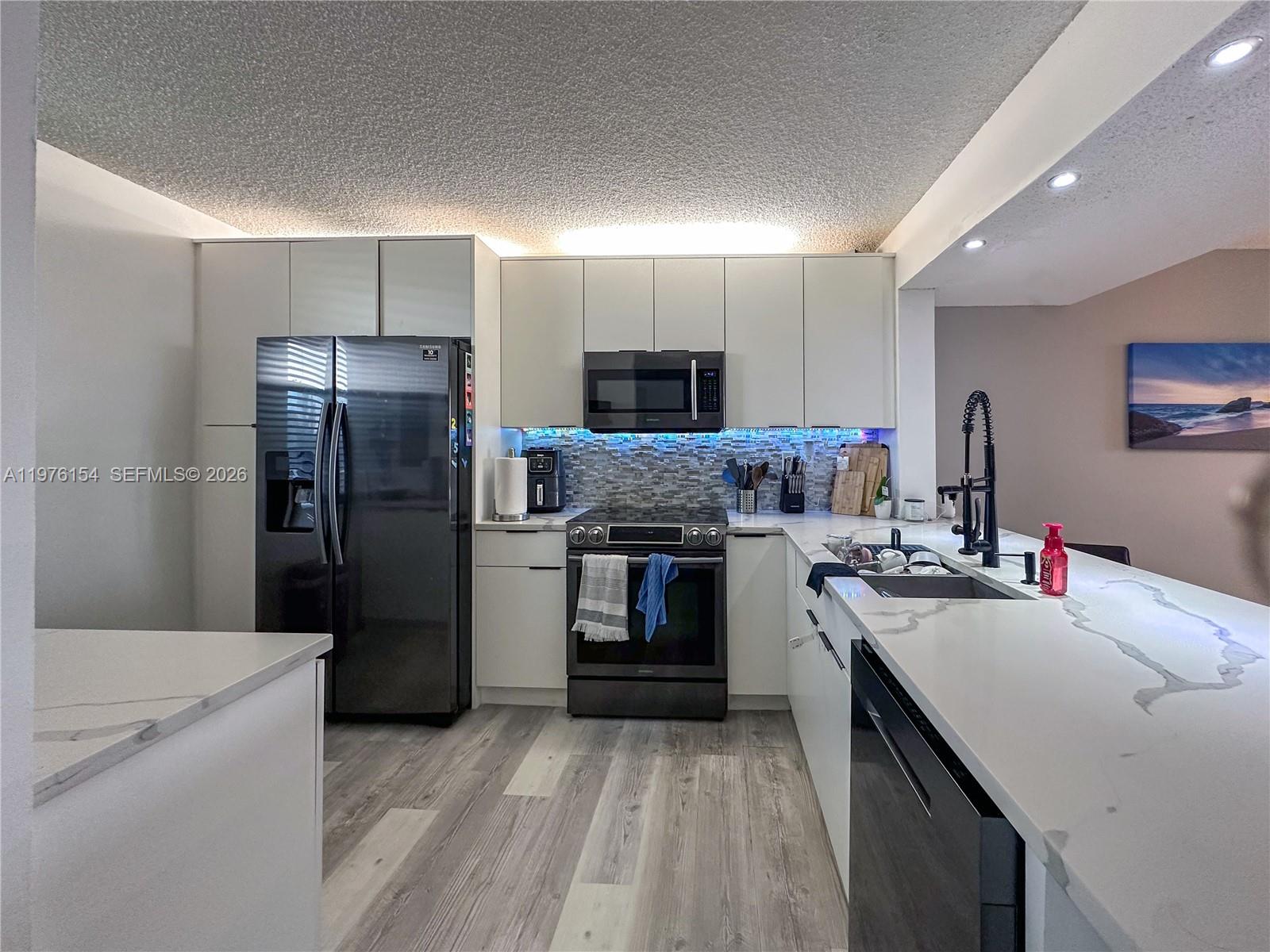 2766 S Carambola Cir S # 404