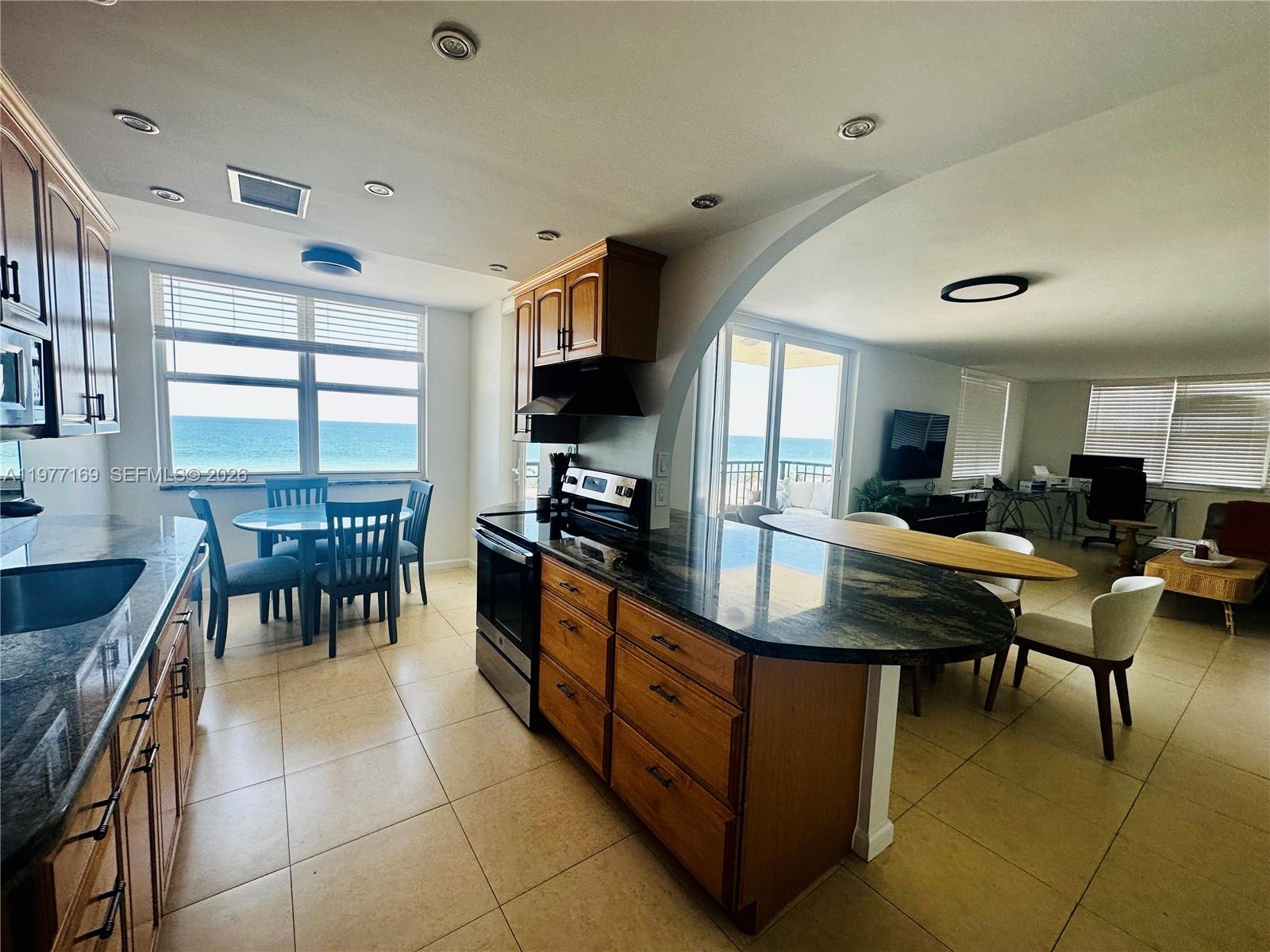 1501 S Ocean Dr # 1006