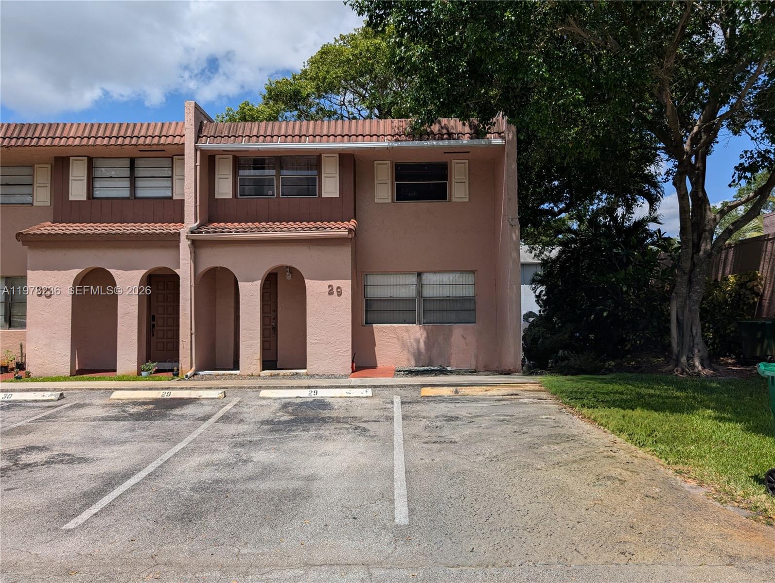 29 Seville Cir # 49 Unit: 4-49