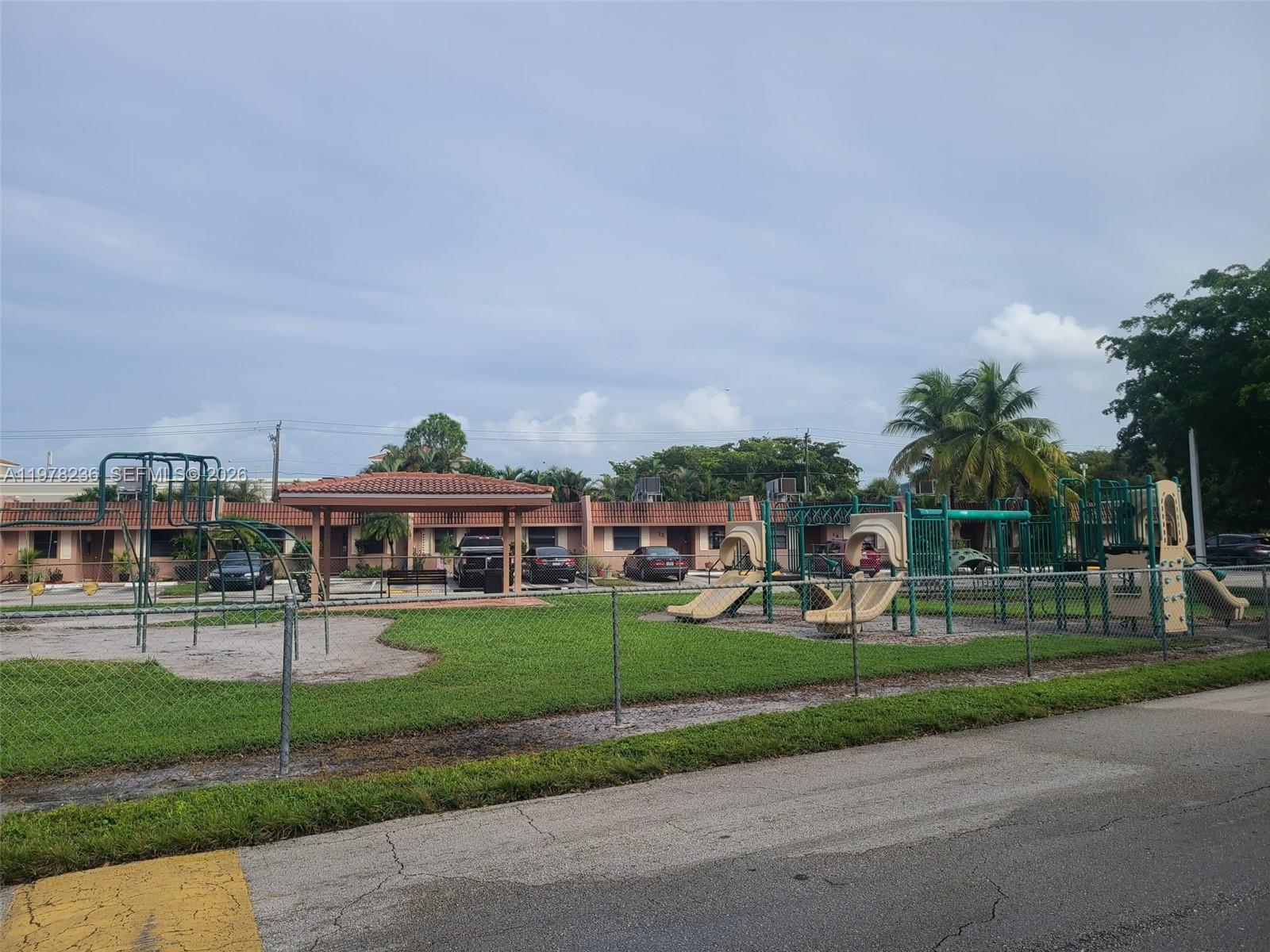 29 Seville Cir # 49 Unit: 4-49