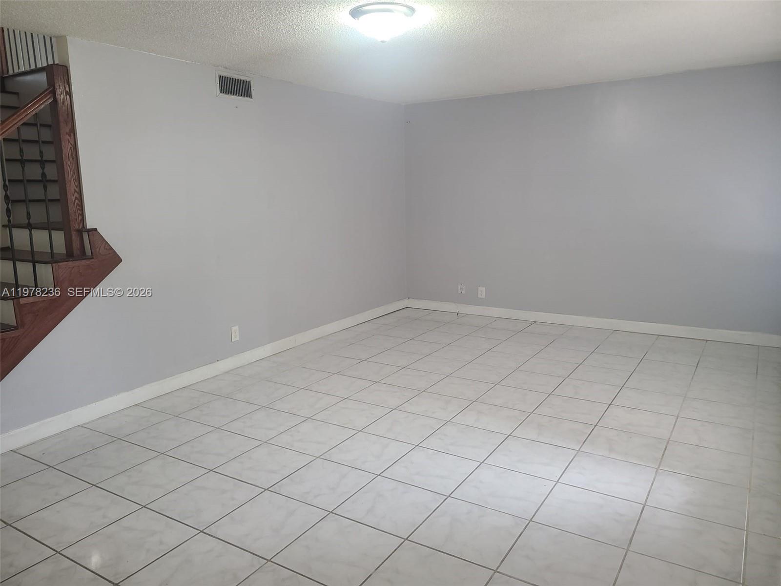 29 Seville Cir # 49 Unit: 4-49