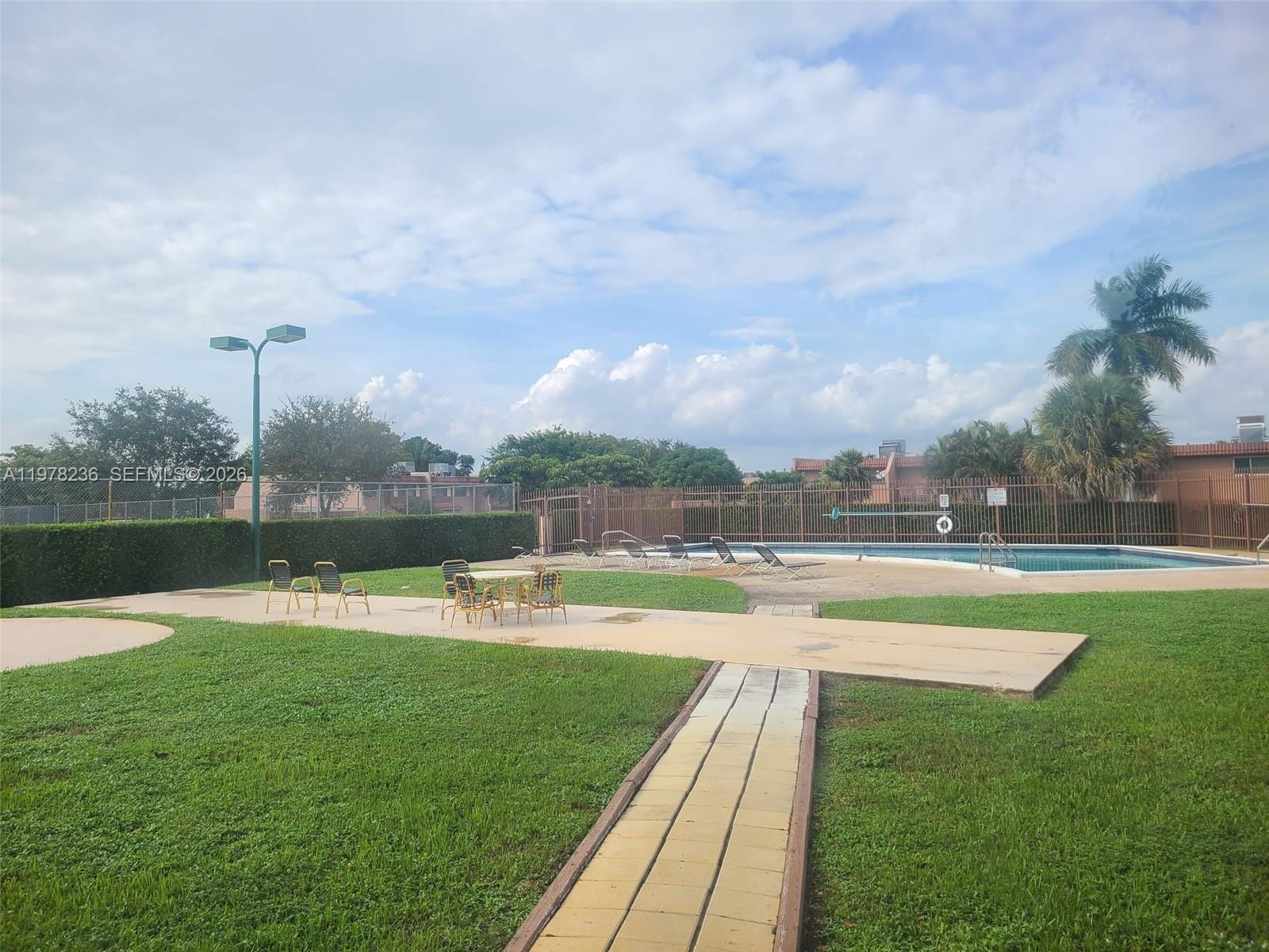 29 Seville Cir # 49 Unit: 4-49