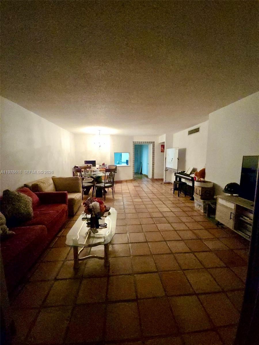 1750 NE 191st St # 3 Unit: 620-3
