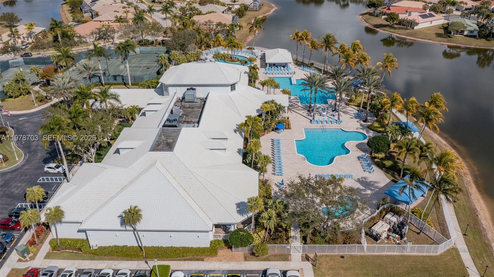 2675 Clipper Cir
