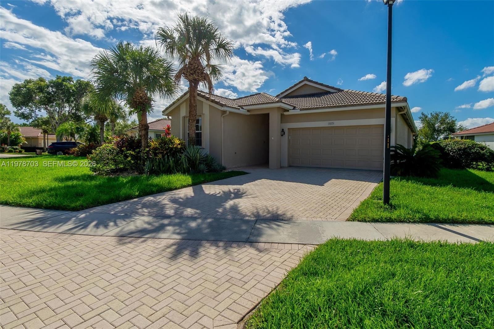 2675 Clipper Cir