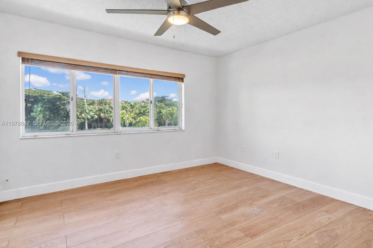 126 Riviera Cir # 126