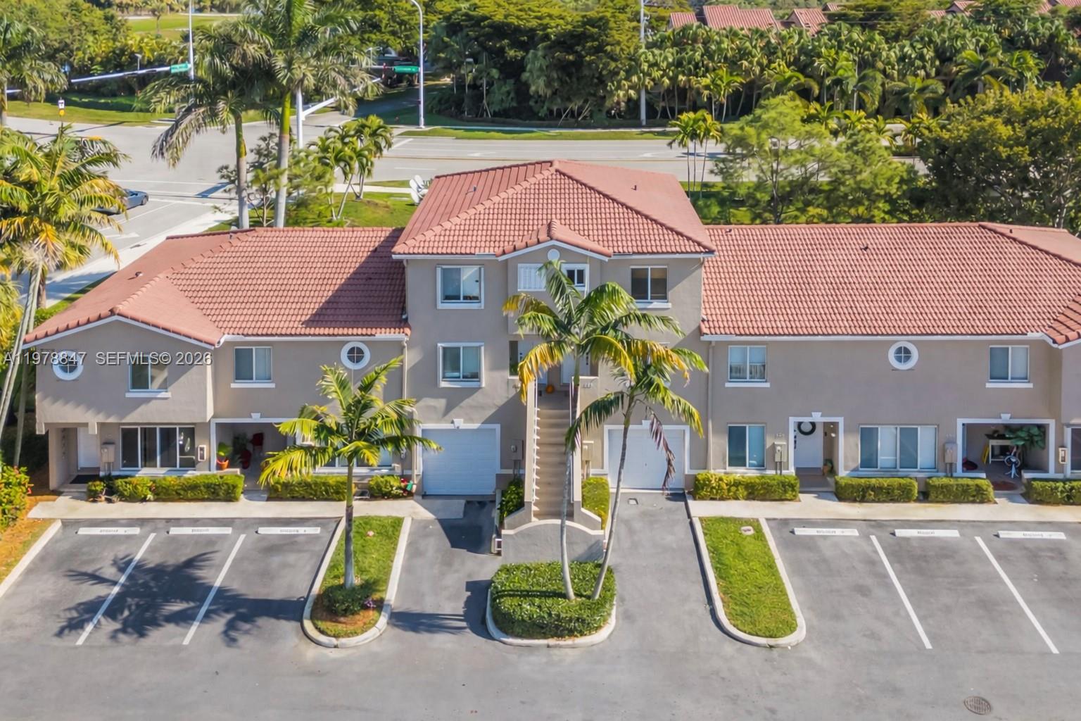 126 Riviera Cir # 126