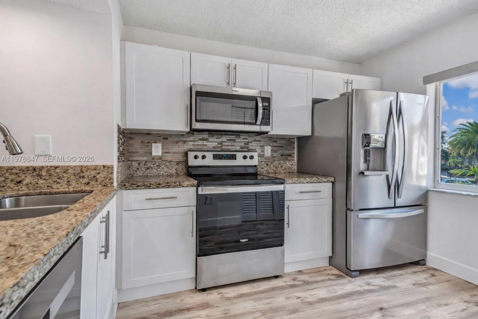 126 Riviera Cir # 126
