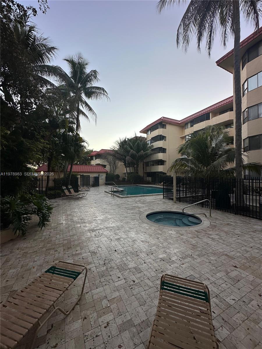7401 NW 16th St # 407