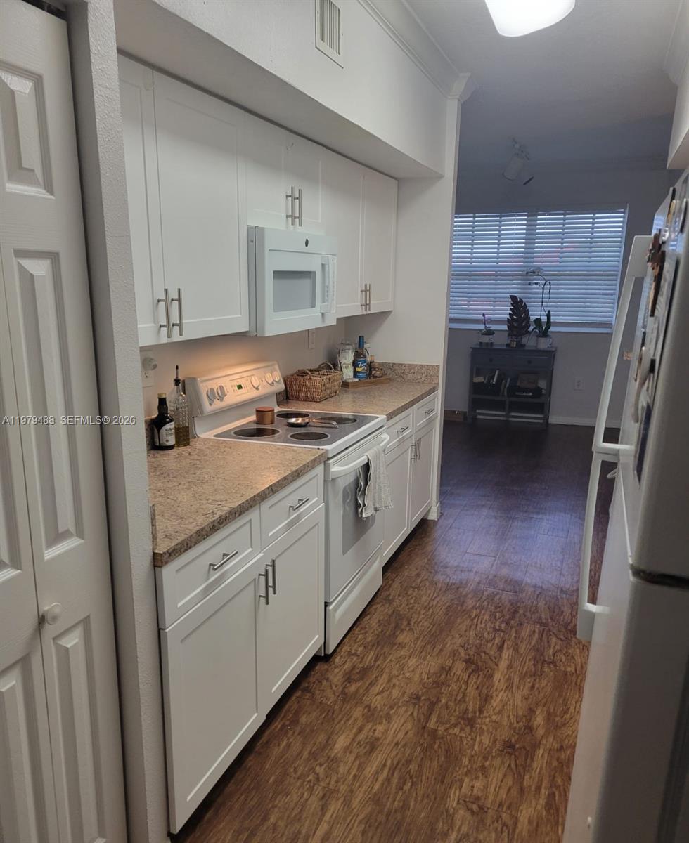 11700 SW 2 # 13307