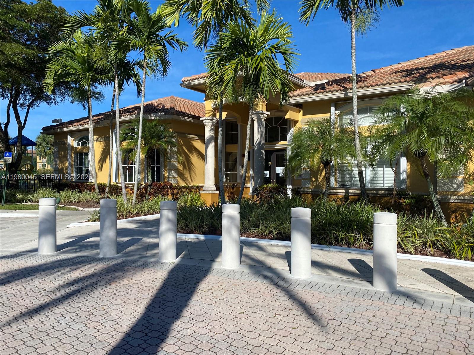 9645 NW 1ST CT # 302 Unit: 1-302
